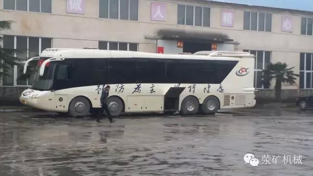 滎陽(yáng)礦山機(jī)械制造廠員工參加體檢4